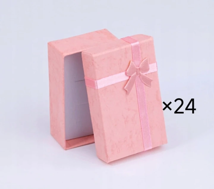 Pudełko na biżuterię 5×8cm różowe 24szt z kokardką zestaw prezentowe